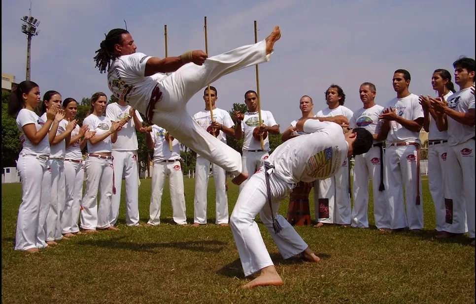 Capoeira ile fiziksel engelliliklerinizi ortadan kaldırın!